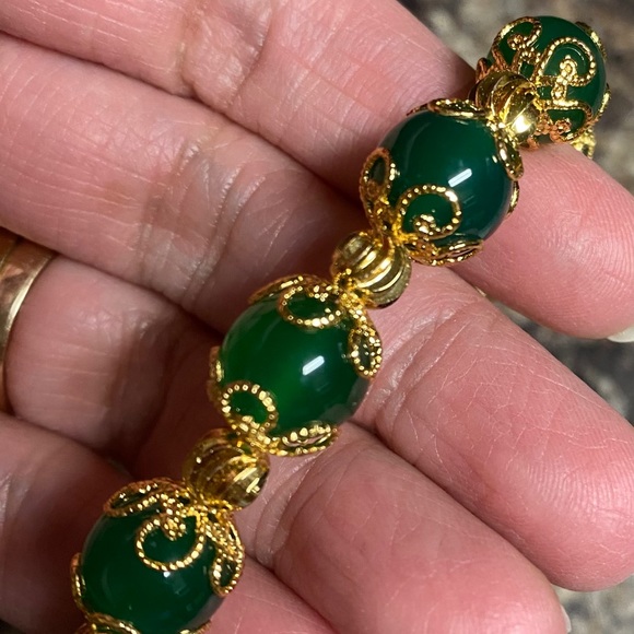 Green Jade Bracelet - Picture 5 of 8